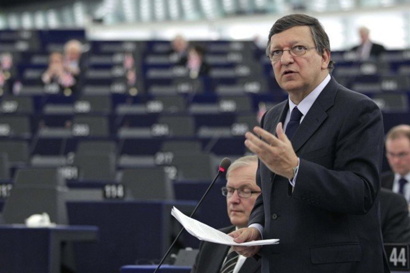 „Niekada nesakiau, kad krizė baigėsi“, - Europos Parlamento debatų metu teigė J. M. Barroso.