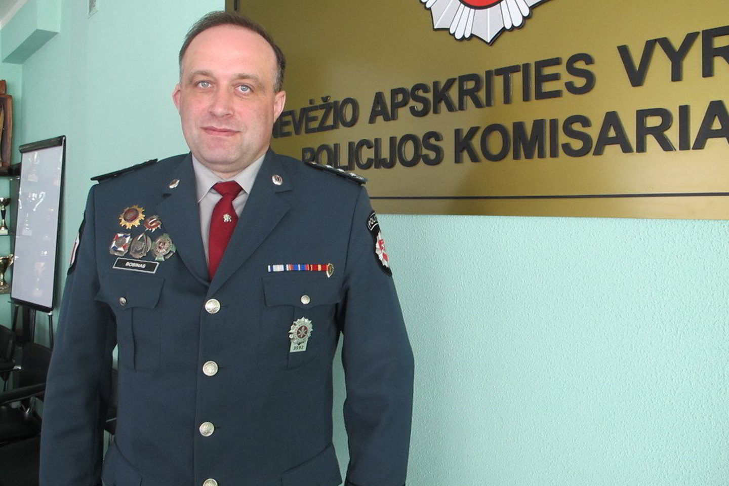 Panevėžio apskrities VPK viršininkas R. Bobinas nebeišmano, kaip dar mažinti komisariatų išlaidas.