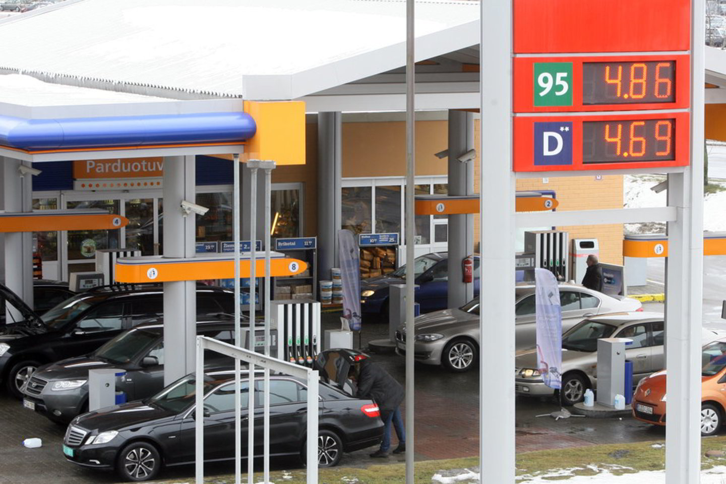 "Statoil" degalinės nuo šiol priklausys nebe skandinavams, o Kanados bendrovei.