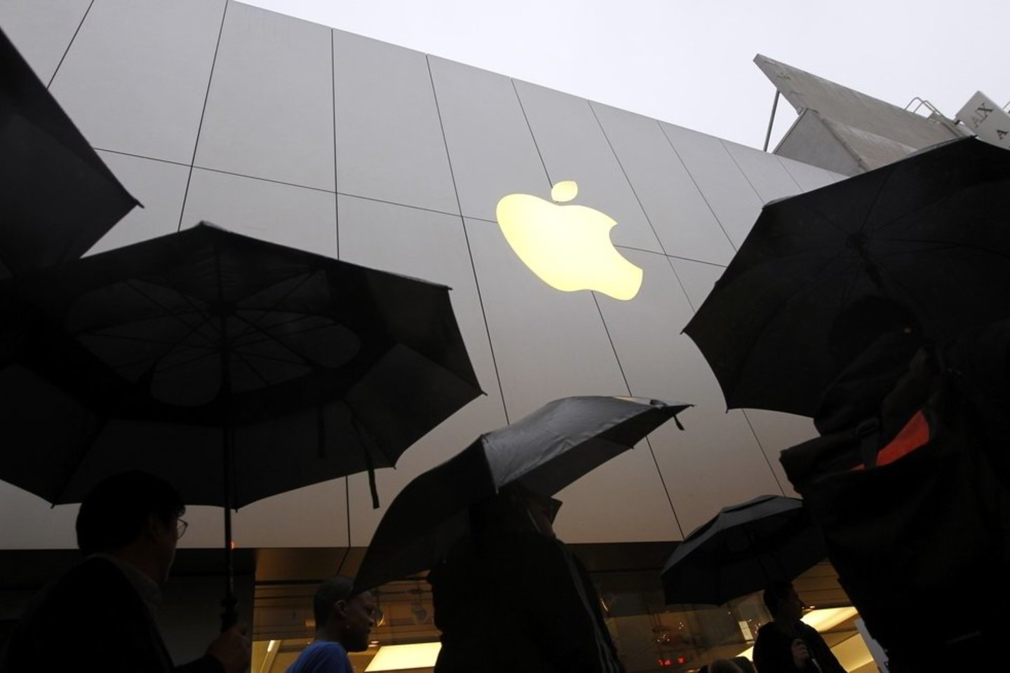 Korporacijos „Apple“ ir „Samsung“ vadovai susitarė susitikti ir pamėginti išspręsti kilusį ginčą dėl patentų.