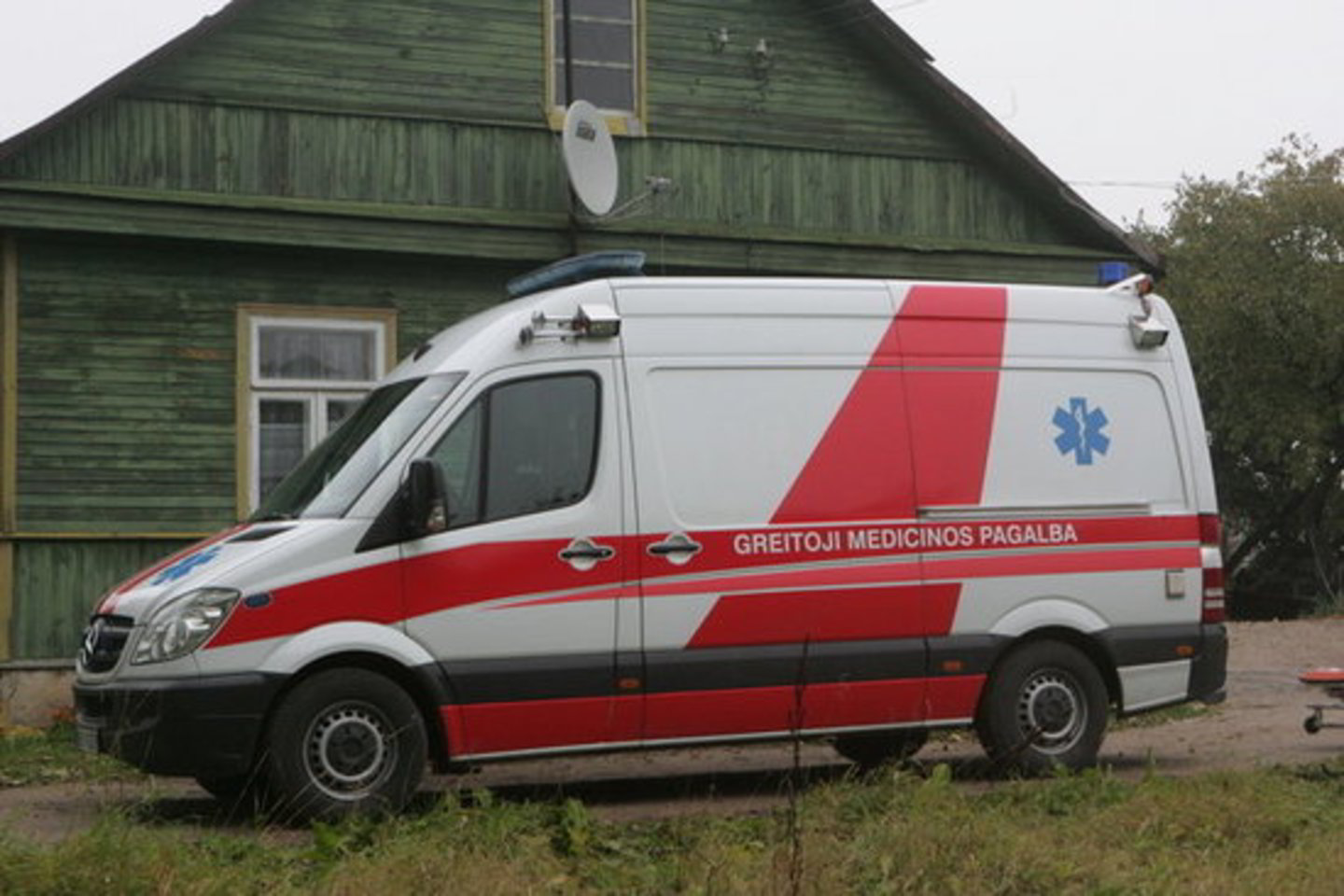 Šoką patyrusi moteris buvo nuvežta į ligoninę.