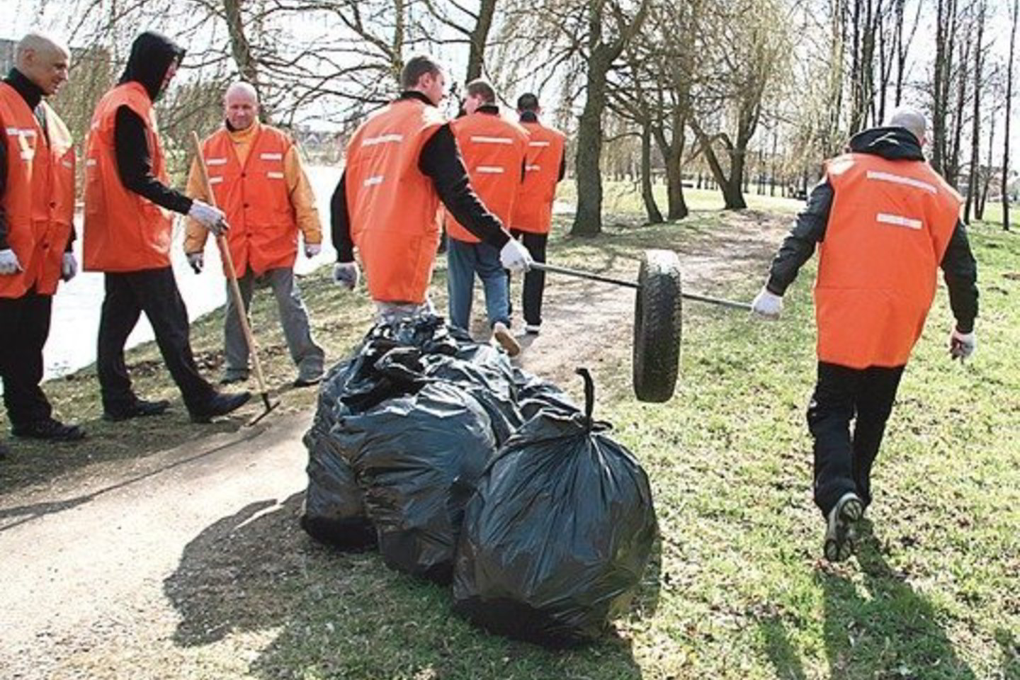 Per tris dienas keliasdešimt nuteistųjų nuo šiukšlių išvaduos maždaug dešimt kilometrų Šešupės pakrantės.