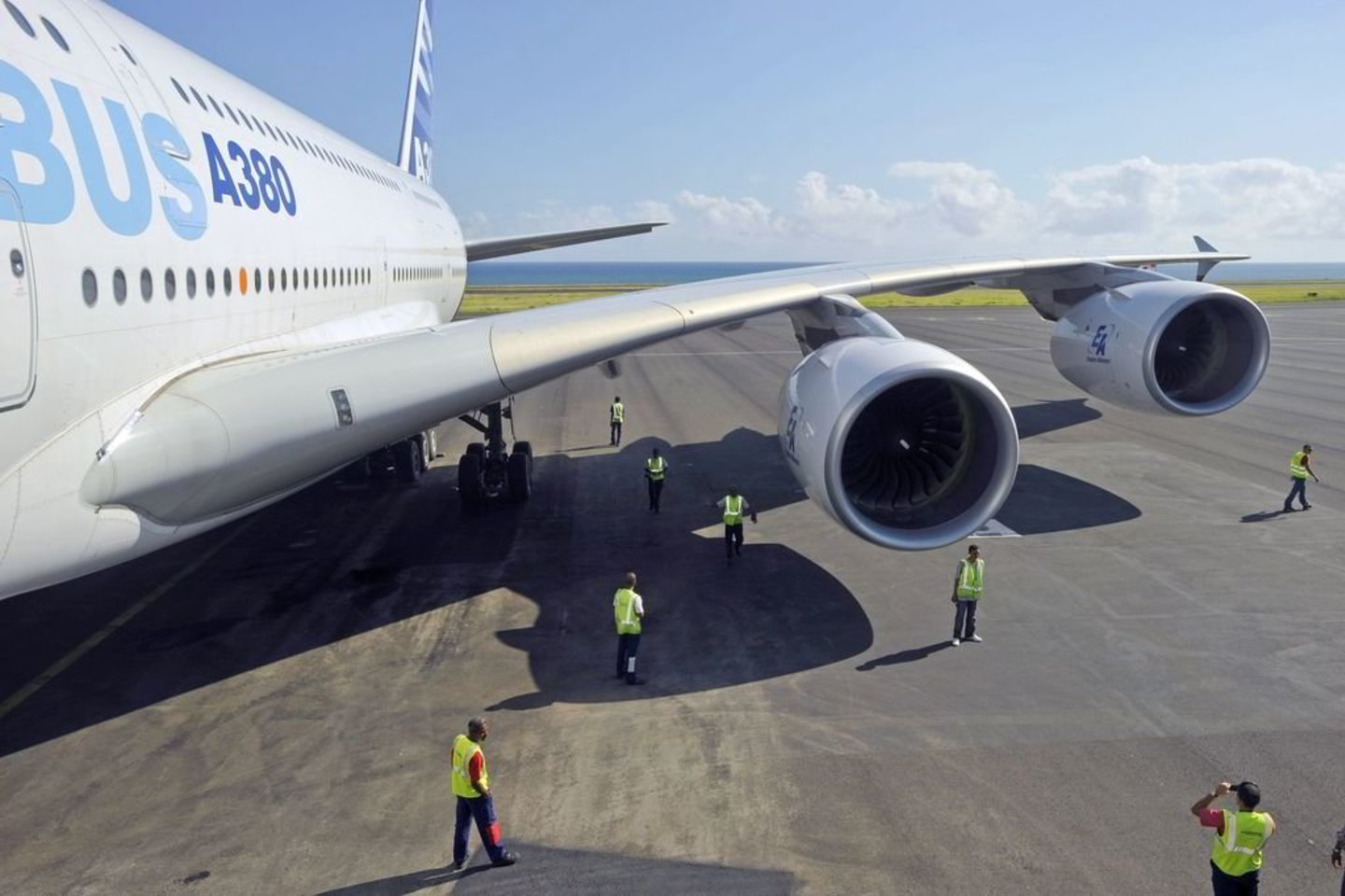 Angaras, kur surenkami didieji A380 orlaiviai, yra 50 hektarų ploto.