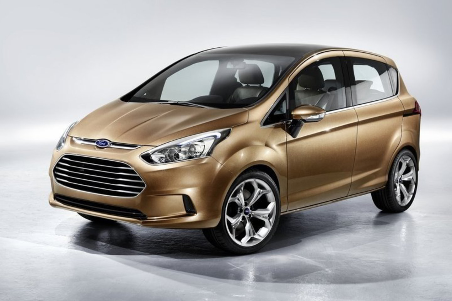 Tikimasi, kad „Ford B-MAX“ šiemet vyksiančiuose „EuroNCAP“ saugumo bandymuose bus įvertintas maksimaliu žvaigždučių skaičiumi.