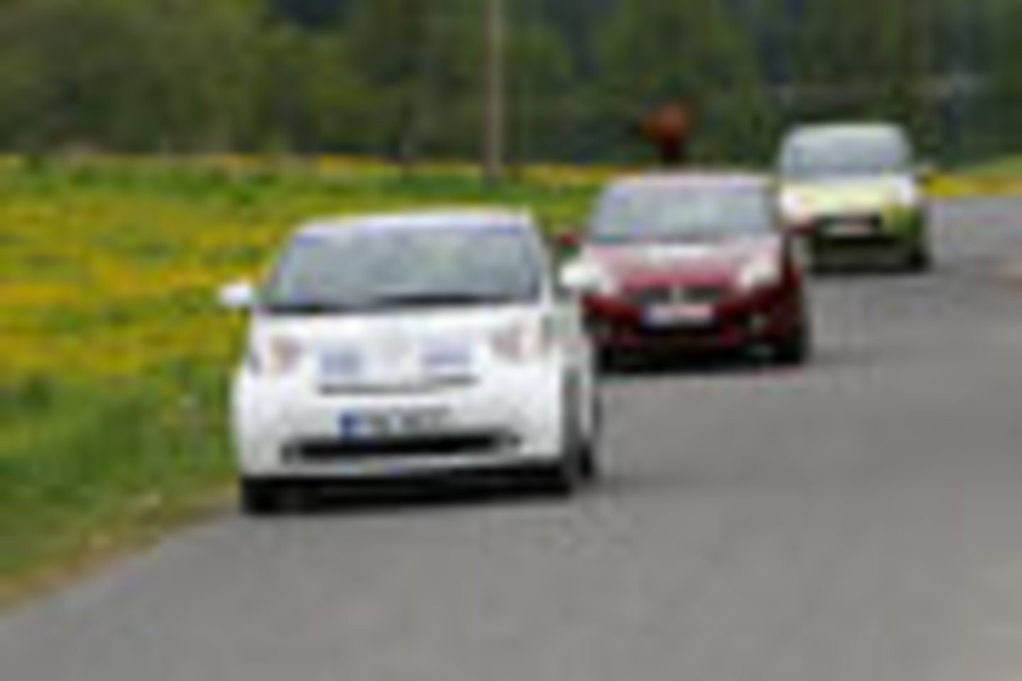 Dalyvaujant taupumo varžybose svarbu išnaudoti automobilio inerciją.