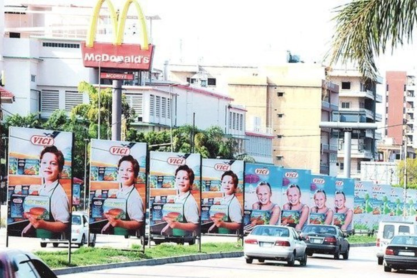 Libano sostinėje Beirute būtų neįmanoma nepastebėti reklamos stendų, kuriuose puikuojasi lietuviški produktai.