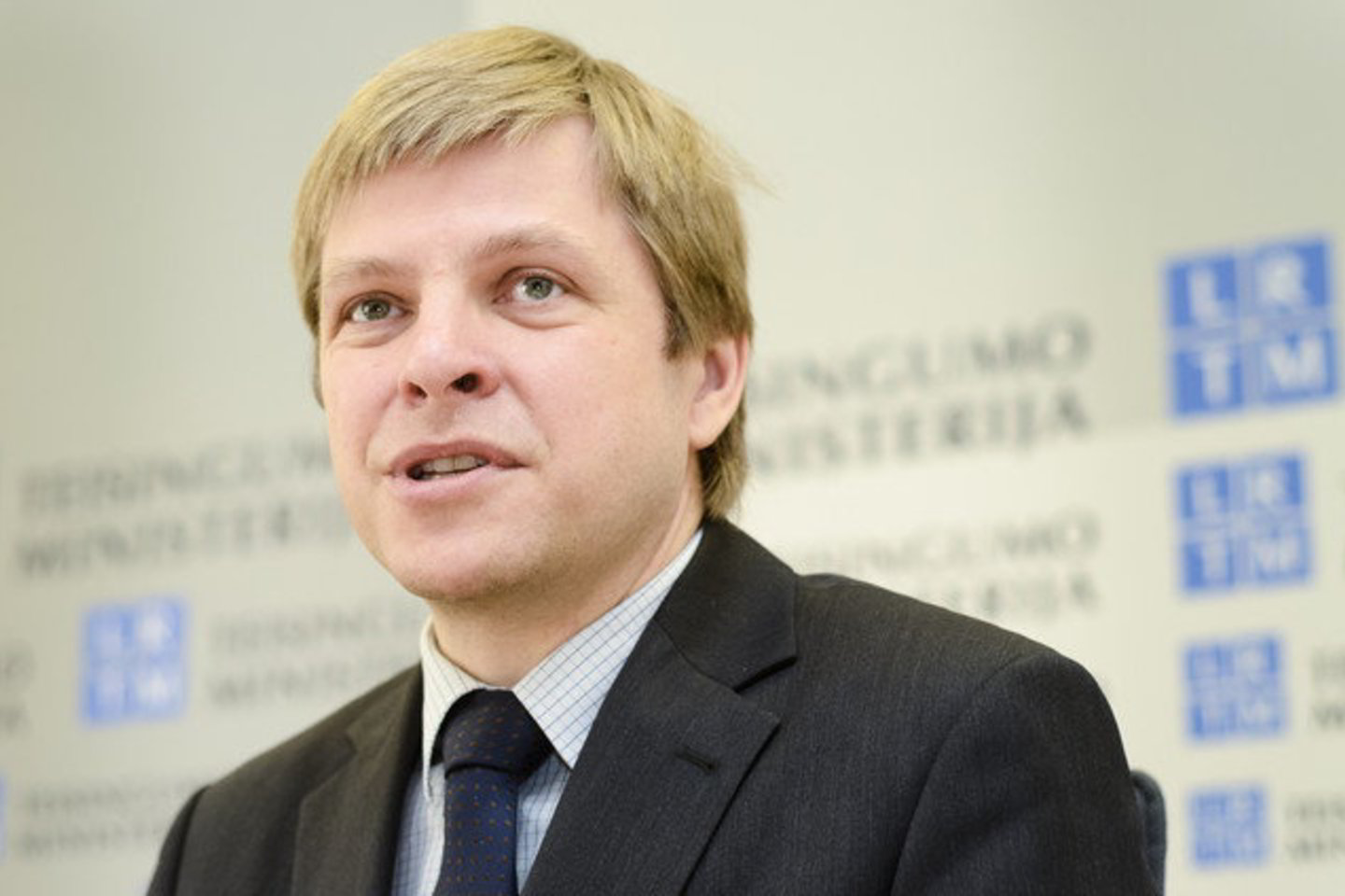 Teisingumo ministro Remigijaus Šimašiaus teigimu, reikėtų džiaugtis, jog pagaliau rastas 15 metų ieškotas sprendimas tarp visuomenės ir teisingumą vykdančių institucijų.
