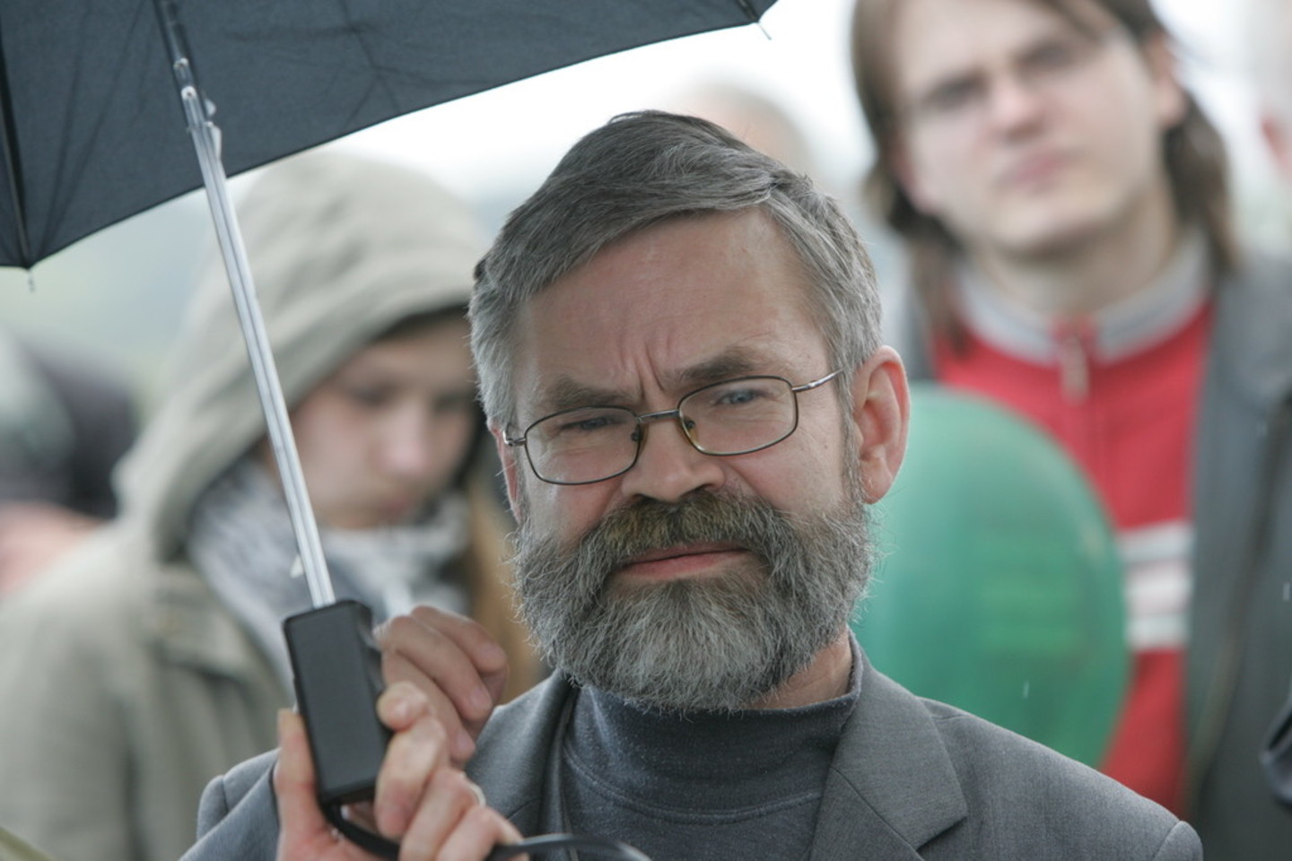 V. Braziūnas: „Rašyti pradėjau vaikystėje. Ne todėl, kad degiau noru kurti meną, o kad pasiaiškinčiau pasaulį“.