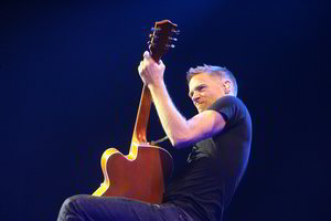 Į Vilnių atvykstančio B. Adamso koncertų grafiką koreguoja pirmagimė dukra