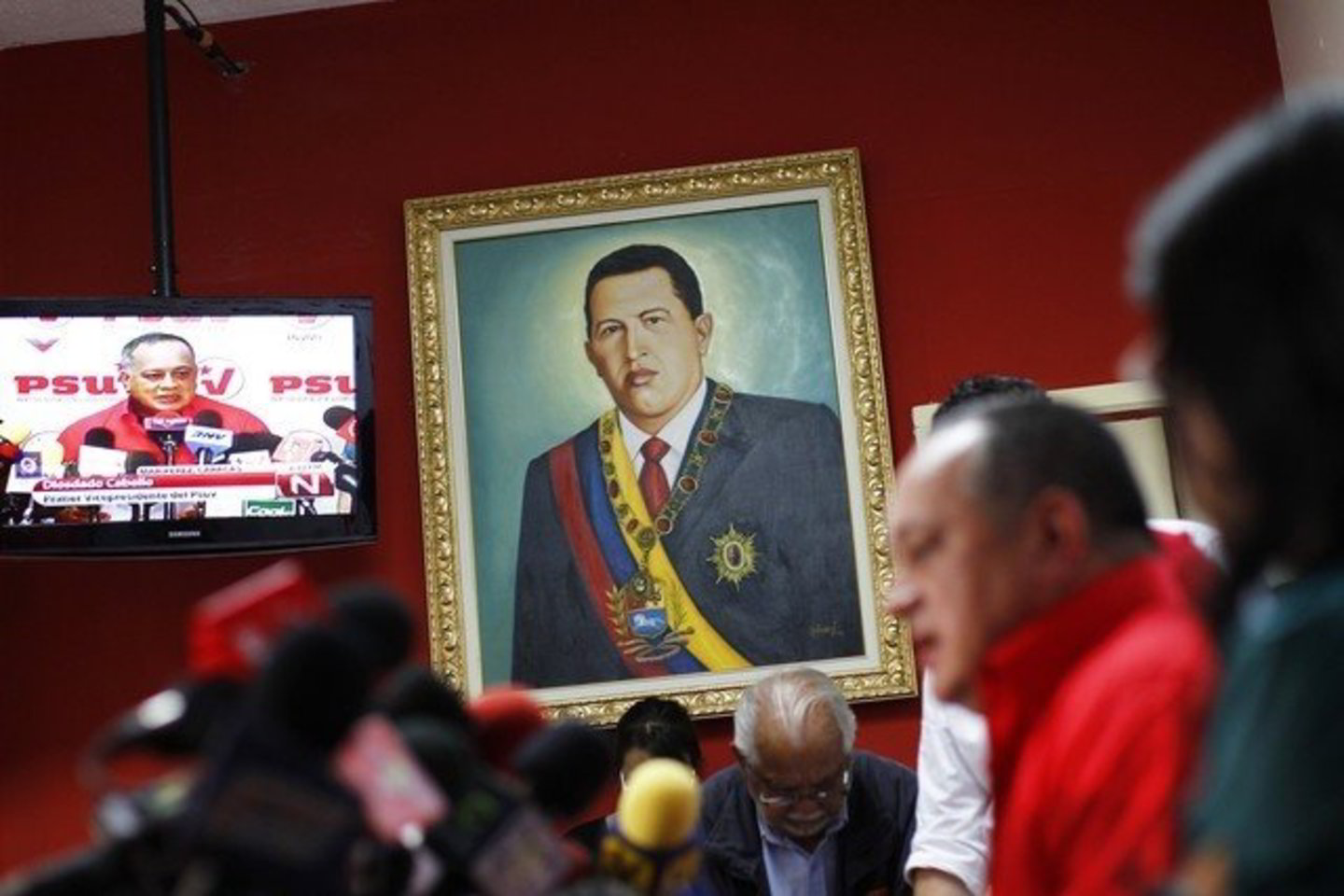 H. Chavezas, kuris prezidento pareigas eina nuo 1999 metų, pareiškė, kad, nepaisant sveikatos problemų, jis yra pasiryžęs laimėti spalį vyksiančius prezidento rinkimus.