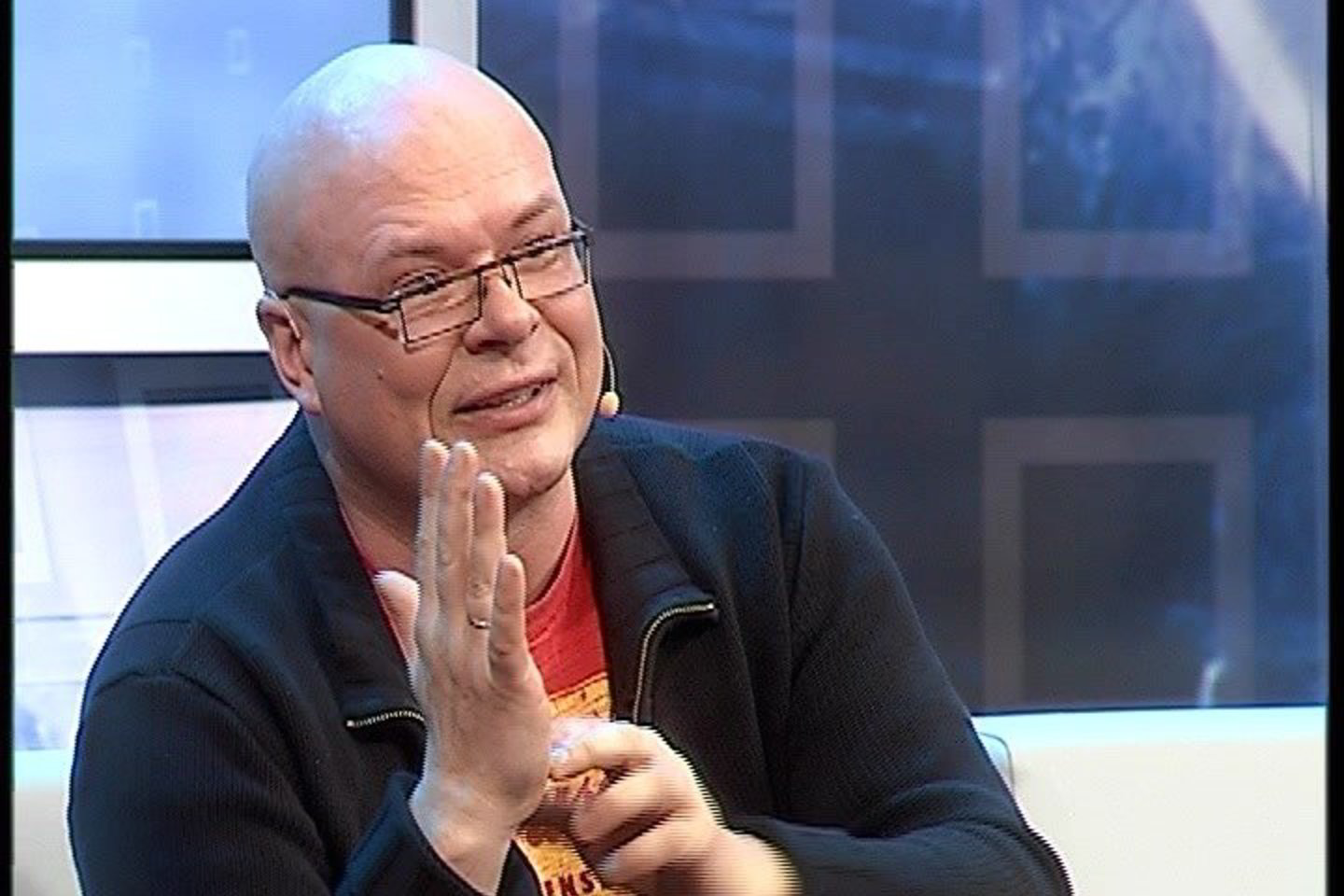 „Nusipirkus ekologišką prekę, paprasčiausiai atsiranda didesnė tikimybė apsinuodyti, nes ta prekė - ir be chemikalų, ir užsigulėjus parduotuvėje“, - sakė A.Lukošius.
