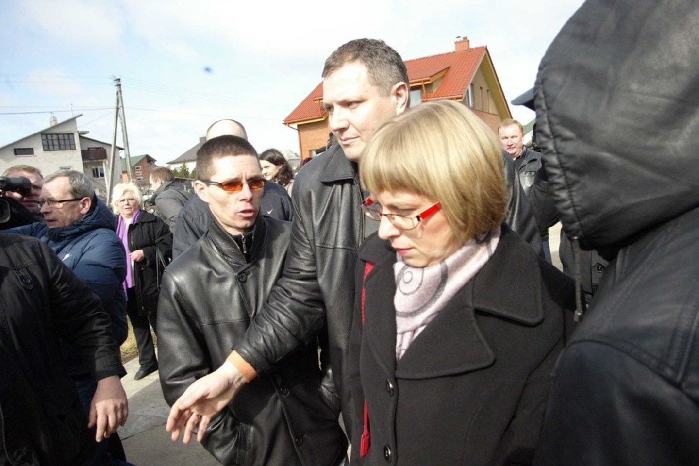 Kas antstolei S. Vaicekauskienei sutrukdė įvykdyti teismo sprendimą grąžinti mergaitę L. Stankūnaitei, aiškinsis Panevėžio prokurorai.