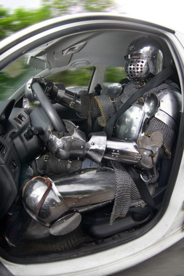 Daugumą nesenai išlaikiusių vairaivimo egzaminus automobilyje kausto baimė.