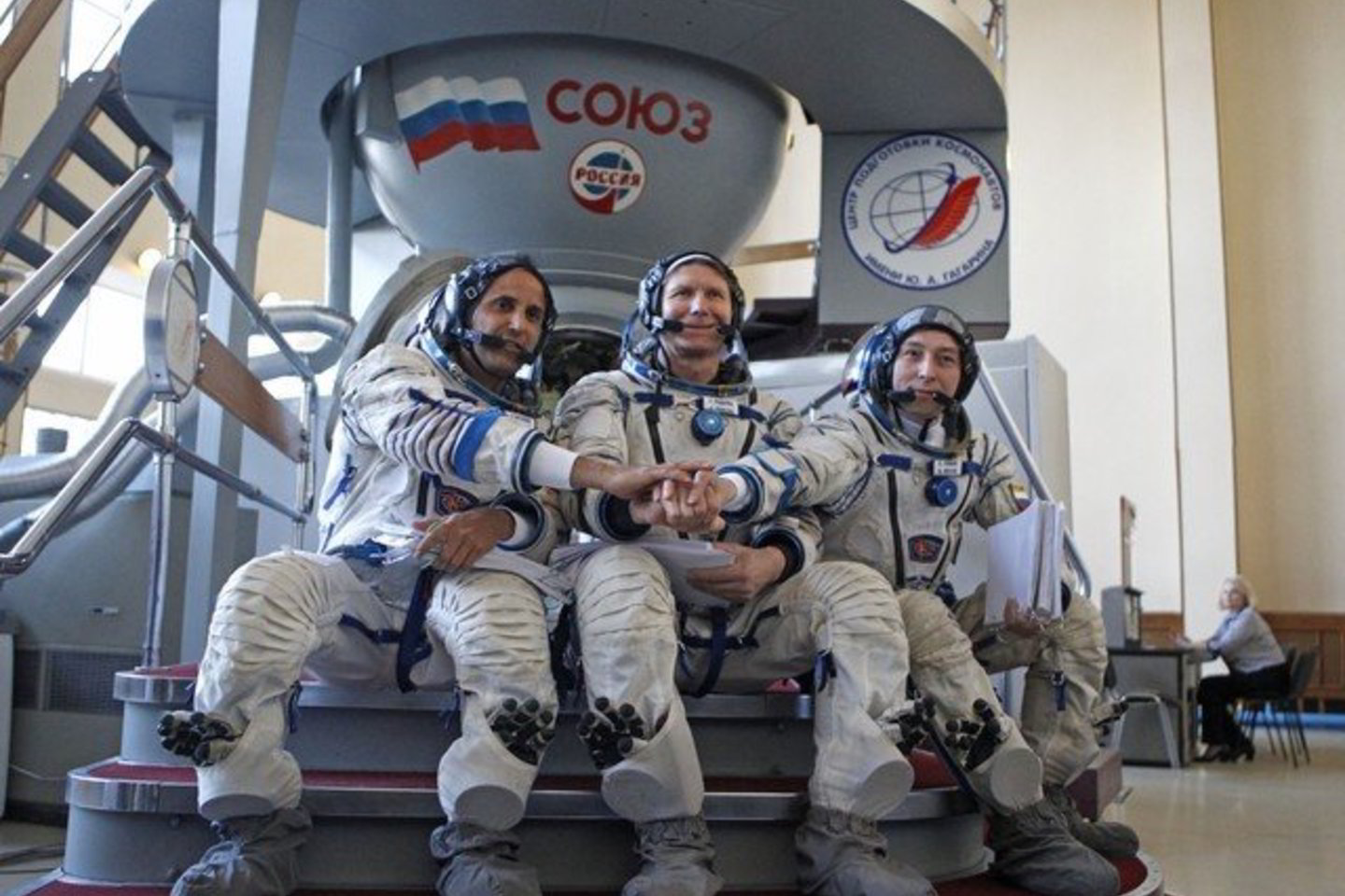 „SpaceX“ pasiųsta daugkartinio naudojimo kapsulė „Dragon“ priartės prie TKS, kurios įgula sugaus šį aparatą manipuliatoriumi.