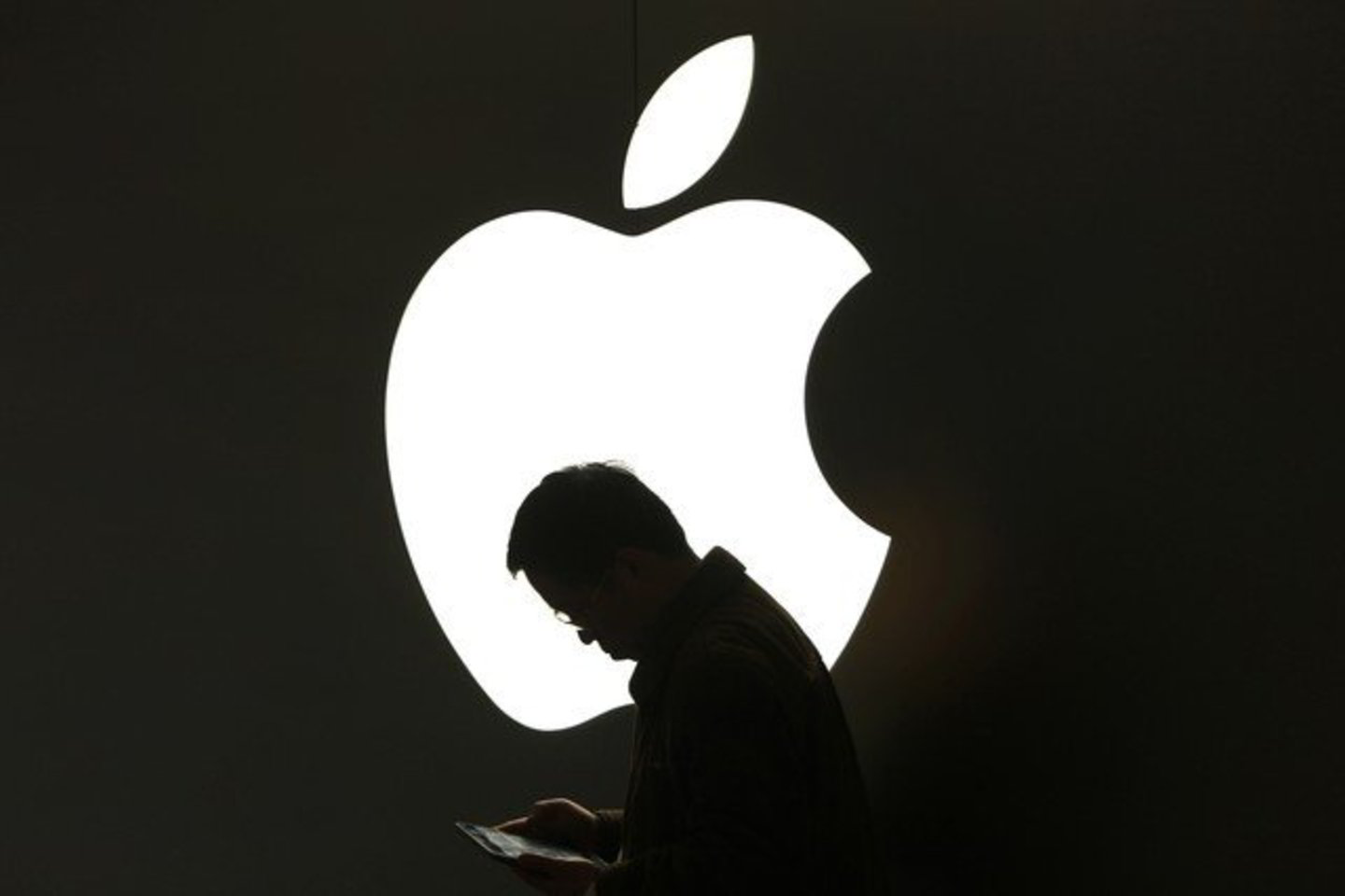Per pirmuosius tris šių metų mėnesius "Apple" pelnas išaugo beveik dvigubai.