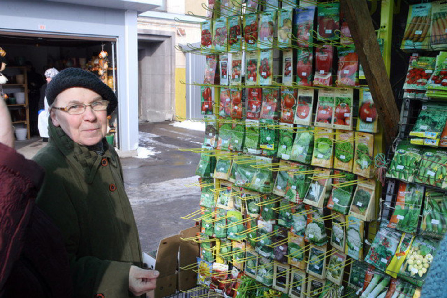 Kovą labai padidėjo gėlių, sodinukų, sėklų, trąšų mažmeninė prekyba.