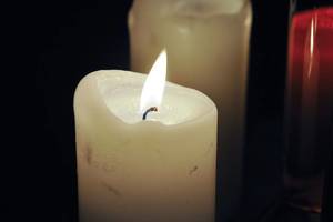 Lenkijoje moteris su 3 mėnesių dukrele iššoko iš vienuolikto aukšto