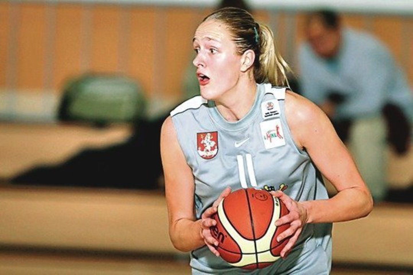 G. Petronytės pelnytų taškų vidurkis buvo 19,1, atkovotų kamuolių - 14,3, blokuotų metimų - 3,1, o naudingumo balų - 32.
