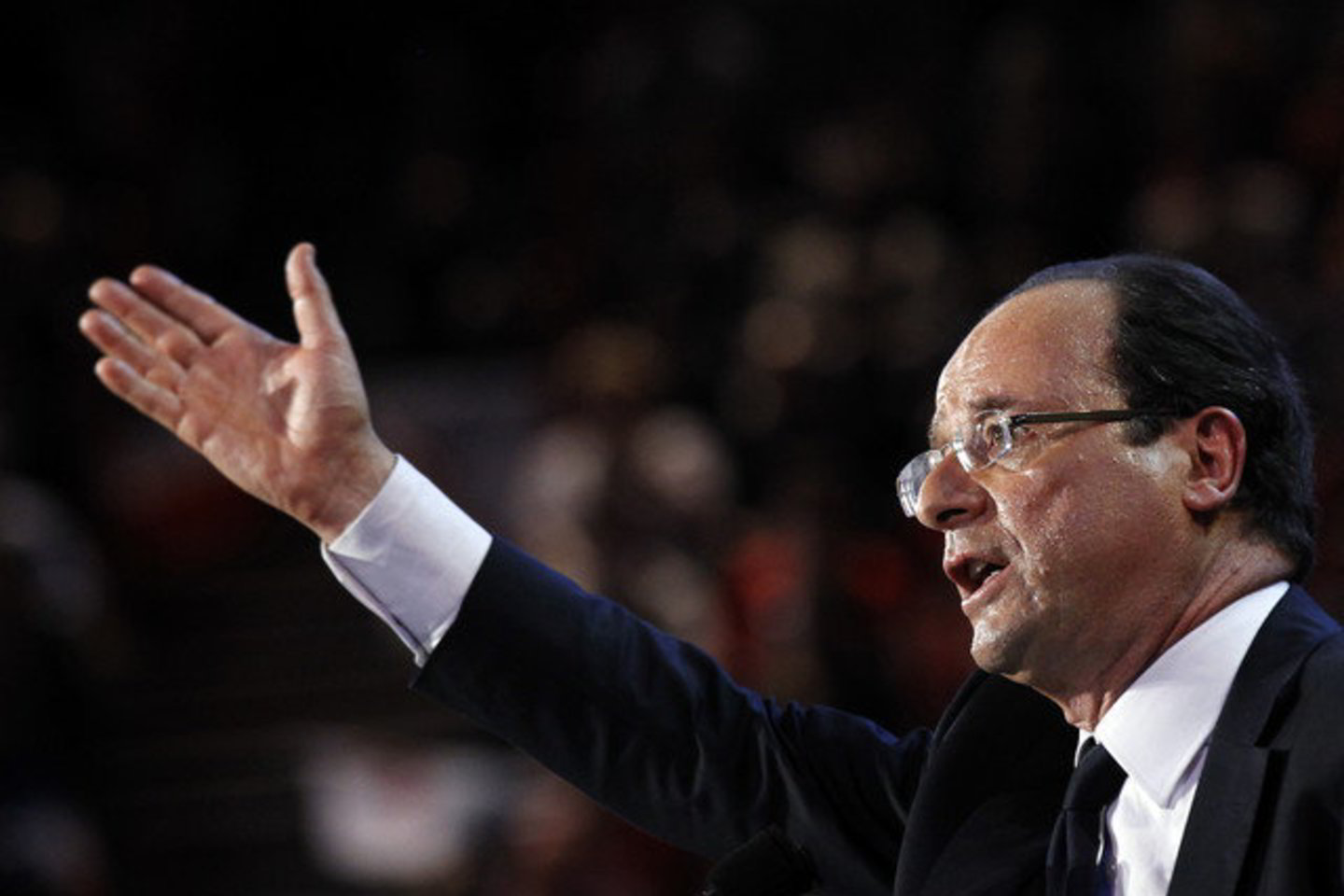 F. Hollande'o kampanija atsidūrė nepatogioje padėtyje.