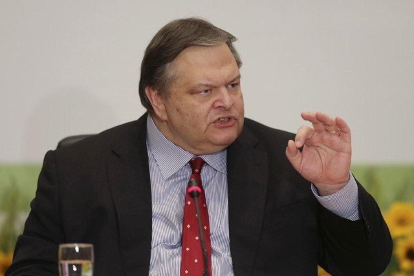 Pasak E. Vanizelo, rinkimai „nulems šalies ateitį kitiems 20 metų“.