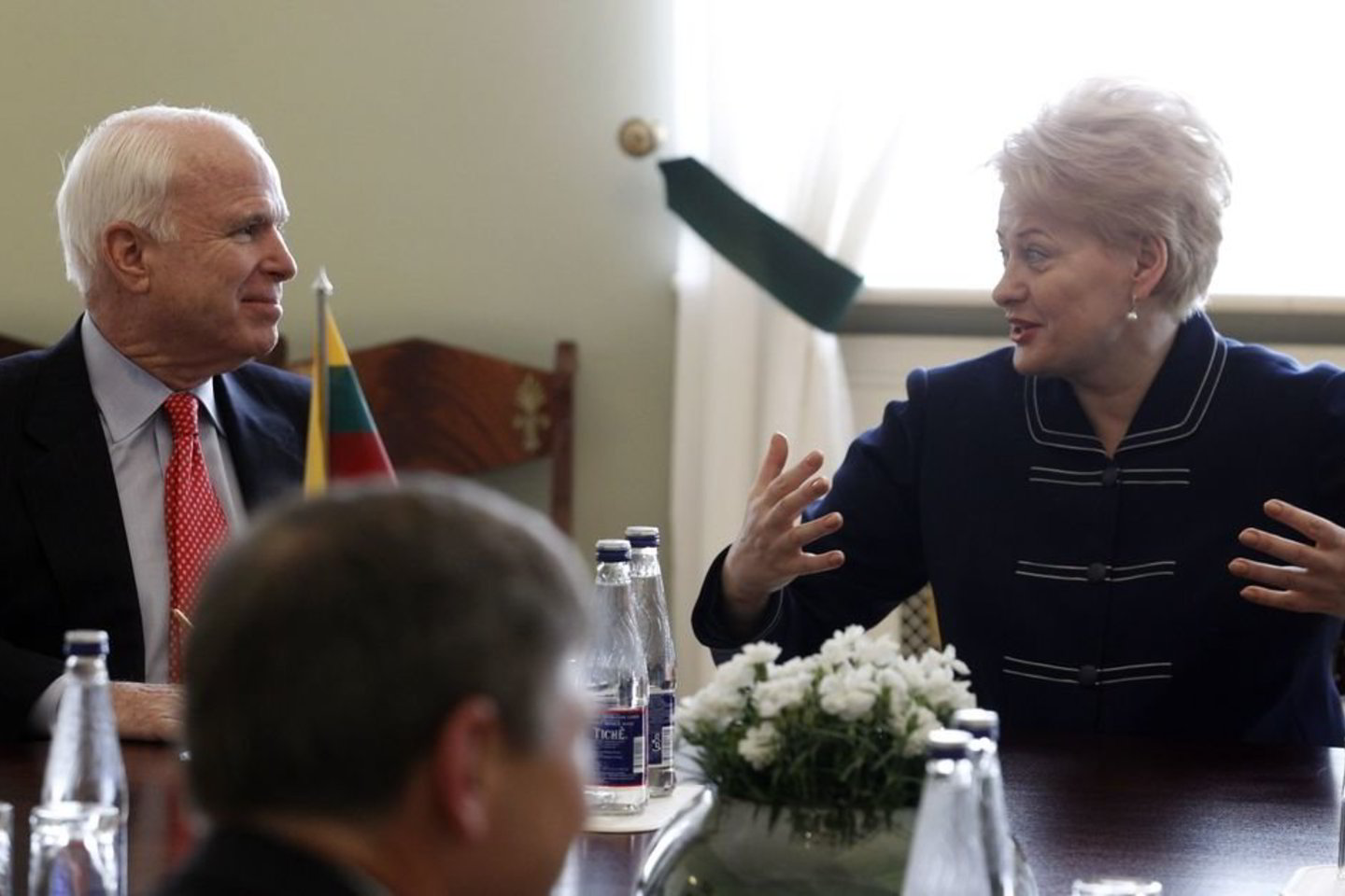 J. McCainas trečiadieni popiete susitiko su prezidente D. Grybauskaite.