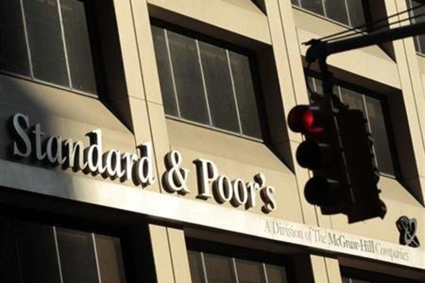 Reitingų agentūra S&P padidino Latvijos skolinimosi reitingą.
