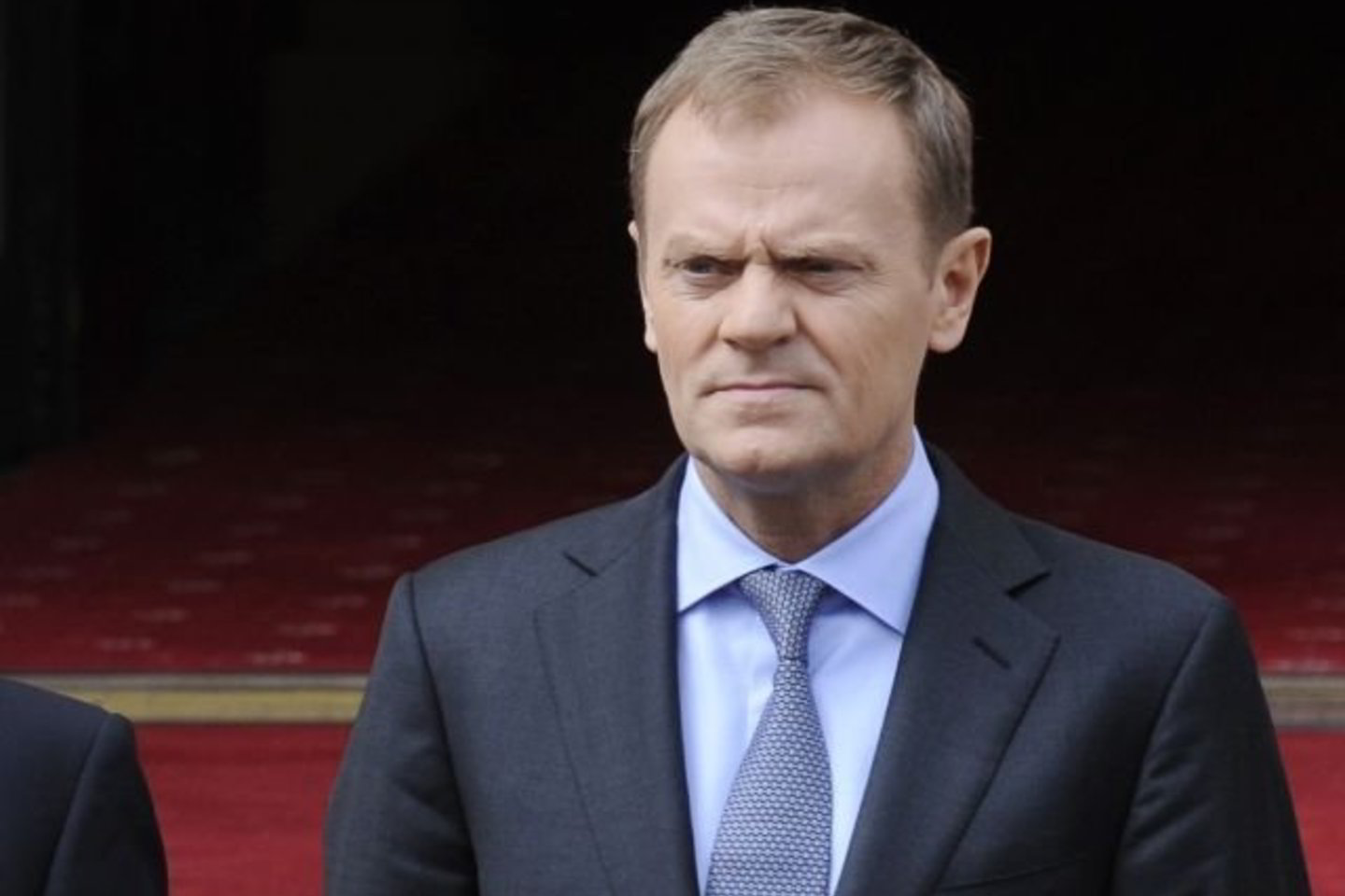 "Suprantu tuos politikus, kurie palaiko Juliją Tymošenko, bet niekas jiems netrukdo atvirai išreikšti tą palaikymą per patį čempionatą“, - sakė D. Tuskas.