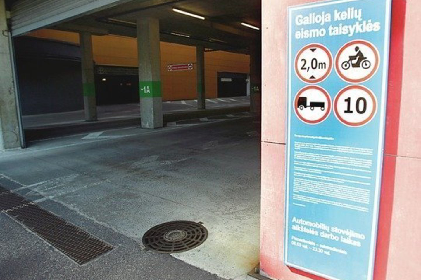 Motociklais įvažiuoti į "Ozo" stovėjimo aikštelę draudžiama.