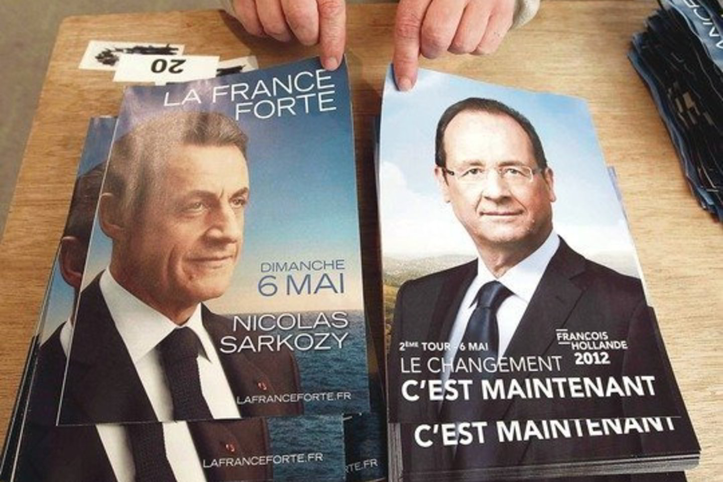 Prancūzų rinkėjai sekmadienį turi pasirinkti – vis radikalesnis N.Sarkozy ar nuosaikumą demonstruojantis F.Hollande’as.