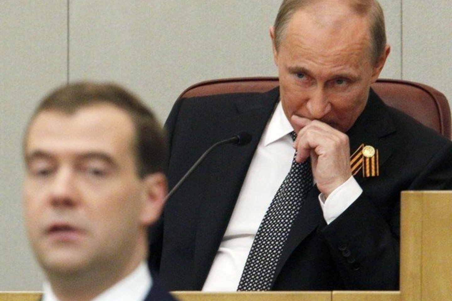 V. Putinas dar kartą išgyrė D. Medvedevą.
