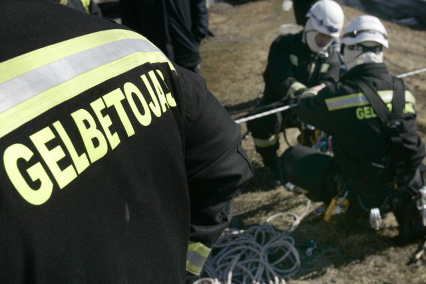 Ugniagsių gelbėtojai iš sudaužytų automobilių išlaisvino 77 nukentėjusius piliečius bei ištraukė 24 žuvusiųjų kūnus.