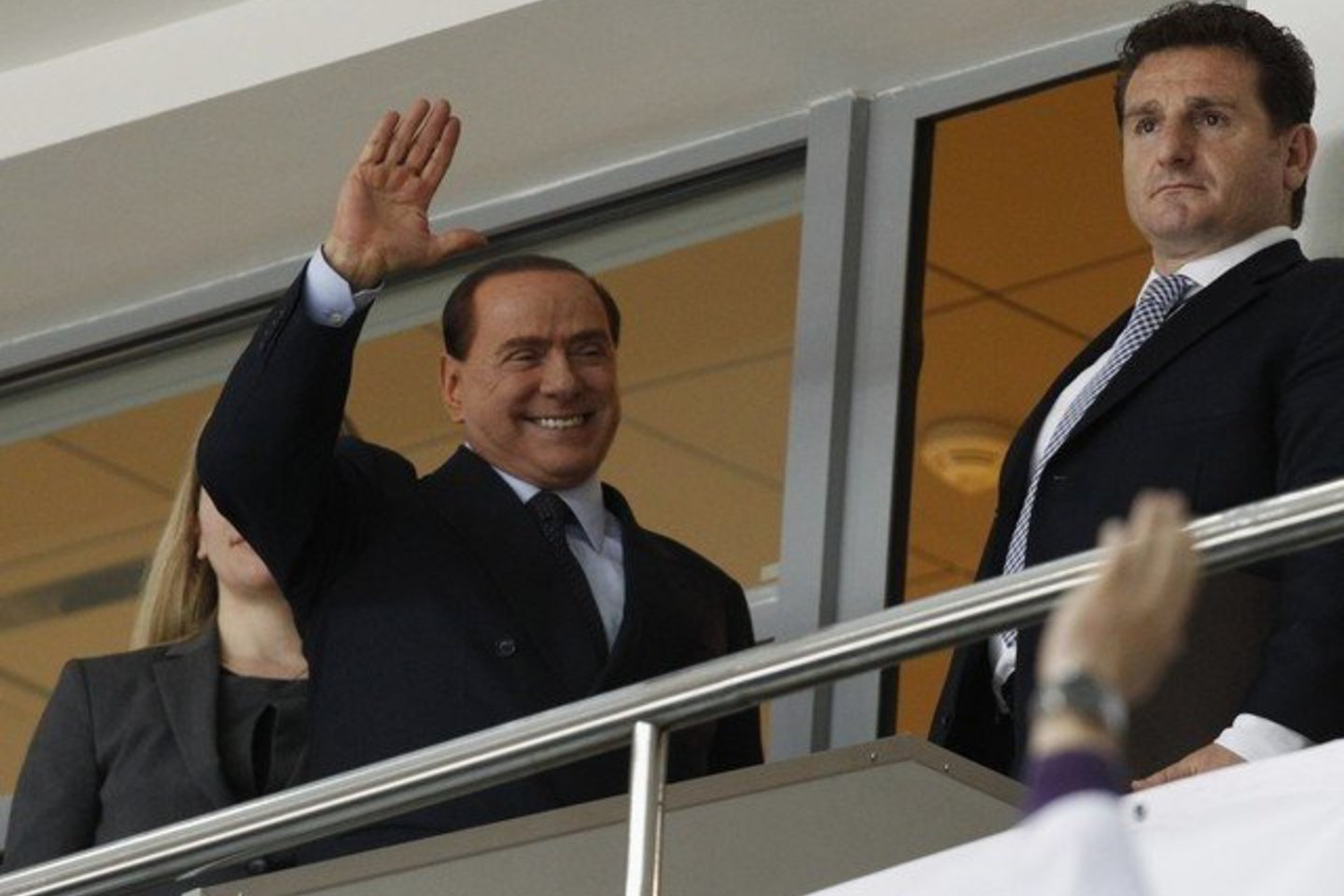 S. Berlusconi partijos populiarumas ypač stipriai smuko.