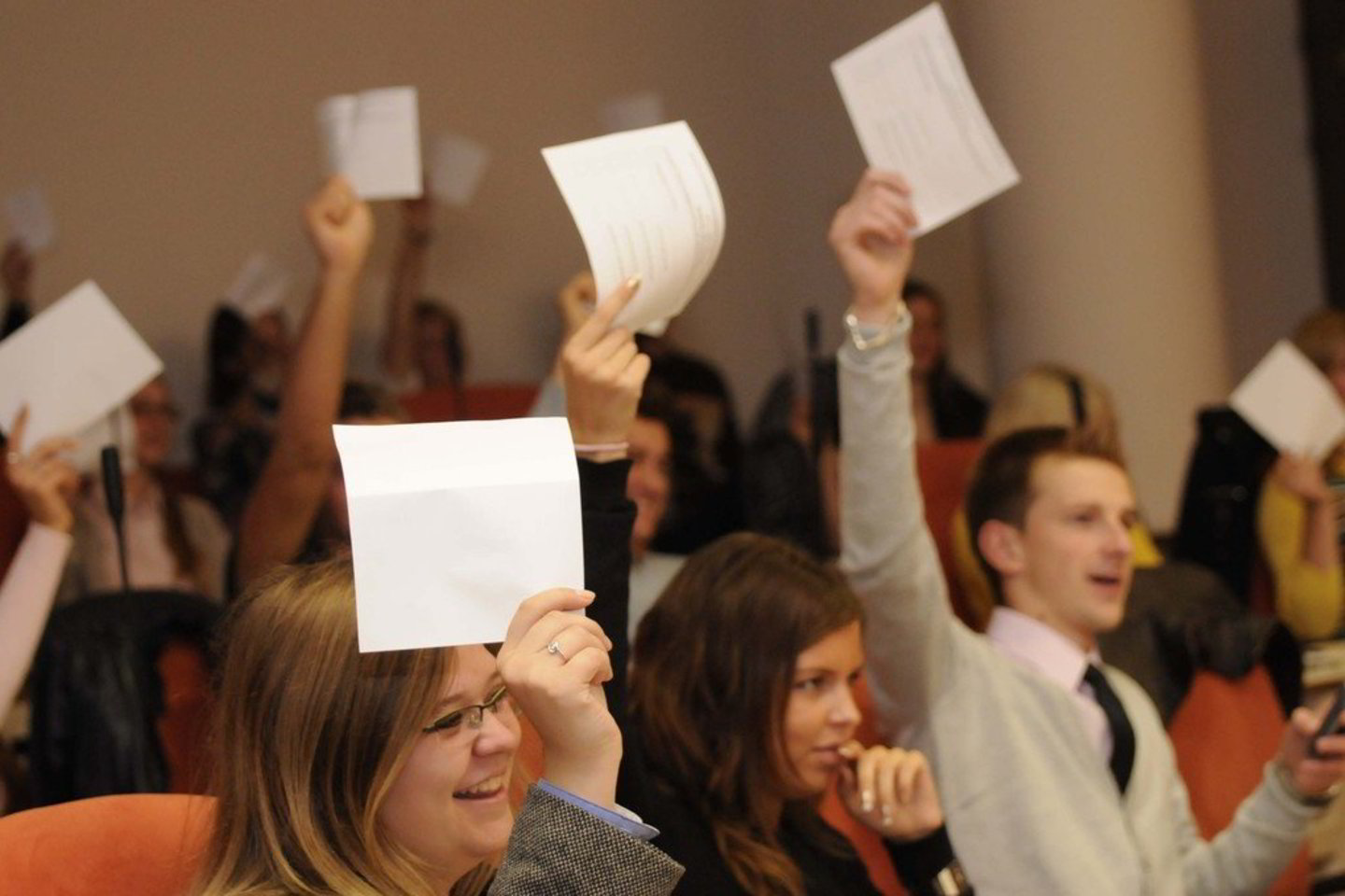 MRU savo studentams bei dėstytojams patrauklus daug kuo: nuo puikios atmosferos bei vadybos iki erdvių ir modernių patalpų ar sporto salės, tinkamos treniruotis net nacionalinėms rinktinėms.