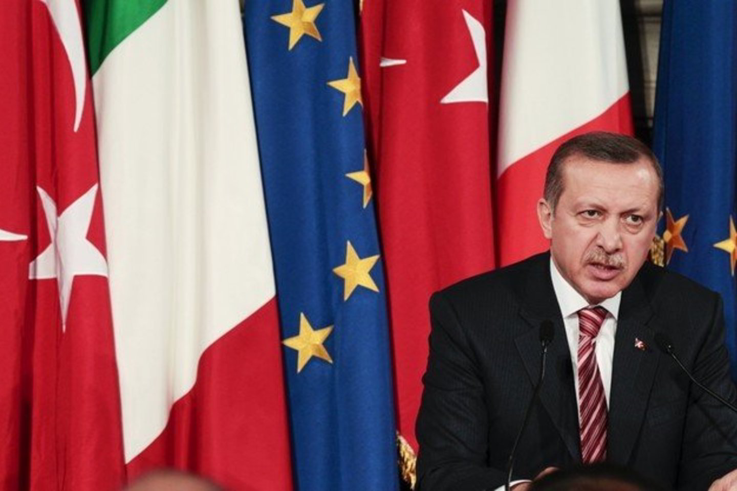 Turkijos ministras pirmininkas Tayyipas Erdoganas sakė, kad šalis skendi kariuomenės pareigūnų, apkaltintų sąmokslu nuversti valdžią, areštų bangose.