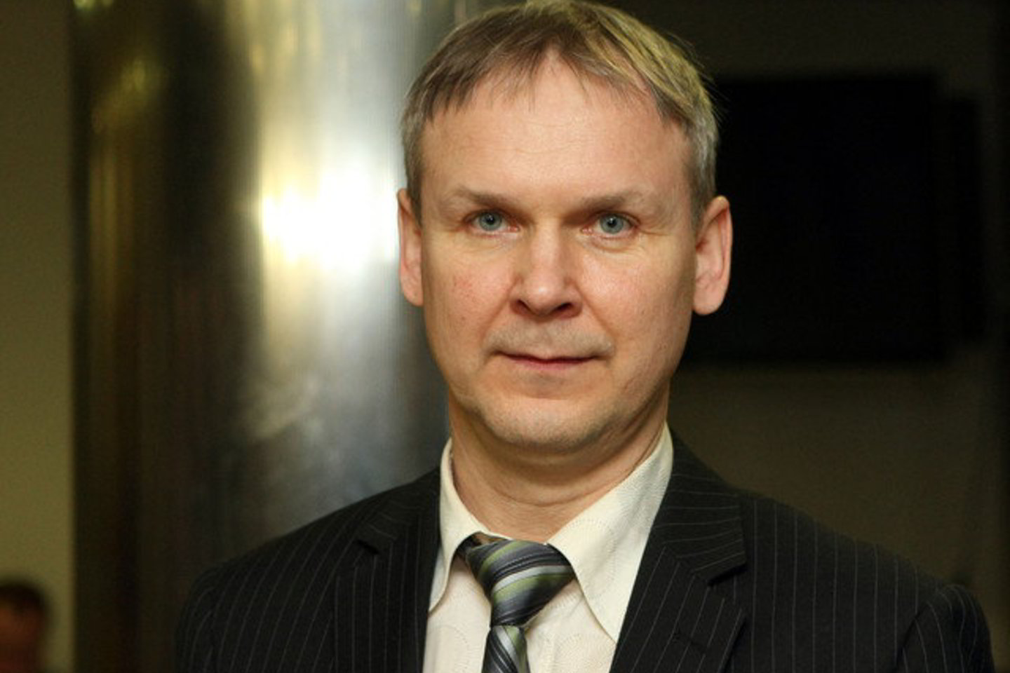 Ligito Kernagio vadovaujama komisija savo veikla galimai pažeidė Konstitucijoje įtvirtintą valdžių atskyrimo principą.
