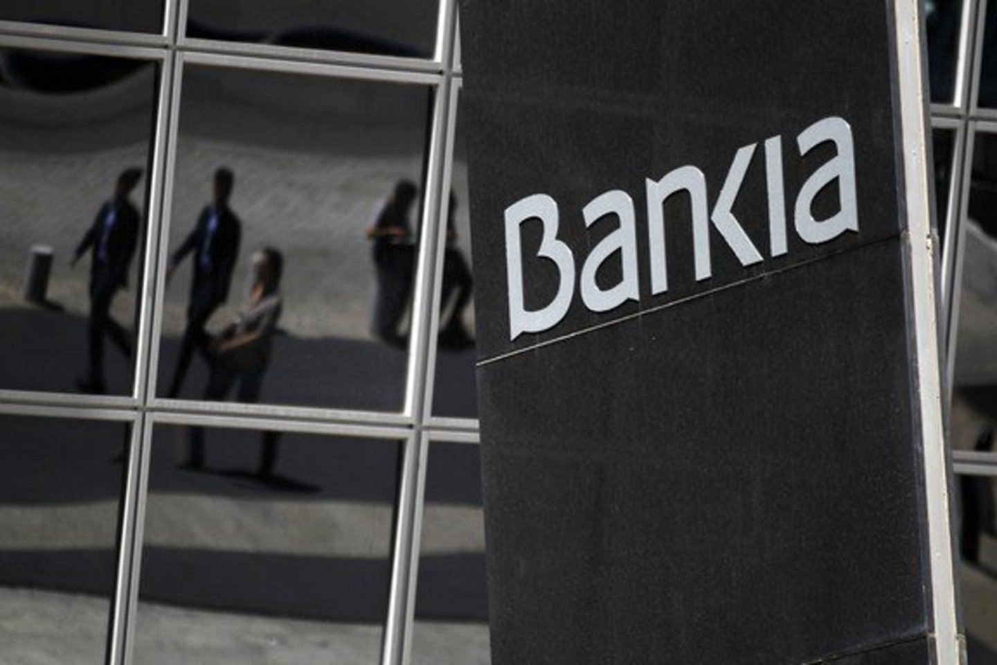 Valstybei priklausys 45 proc. banko „Bankia“ akcijų dalis.