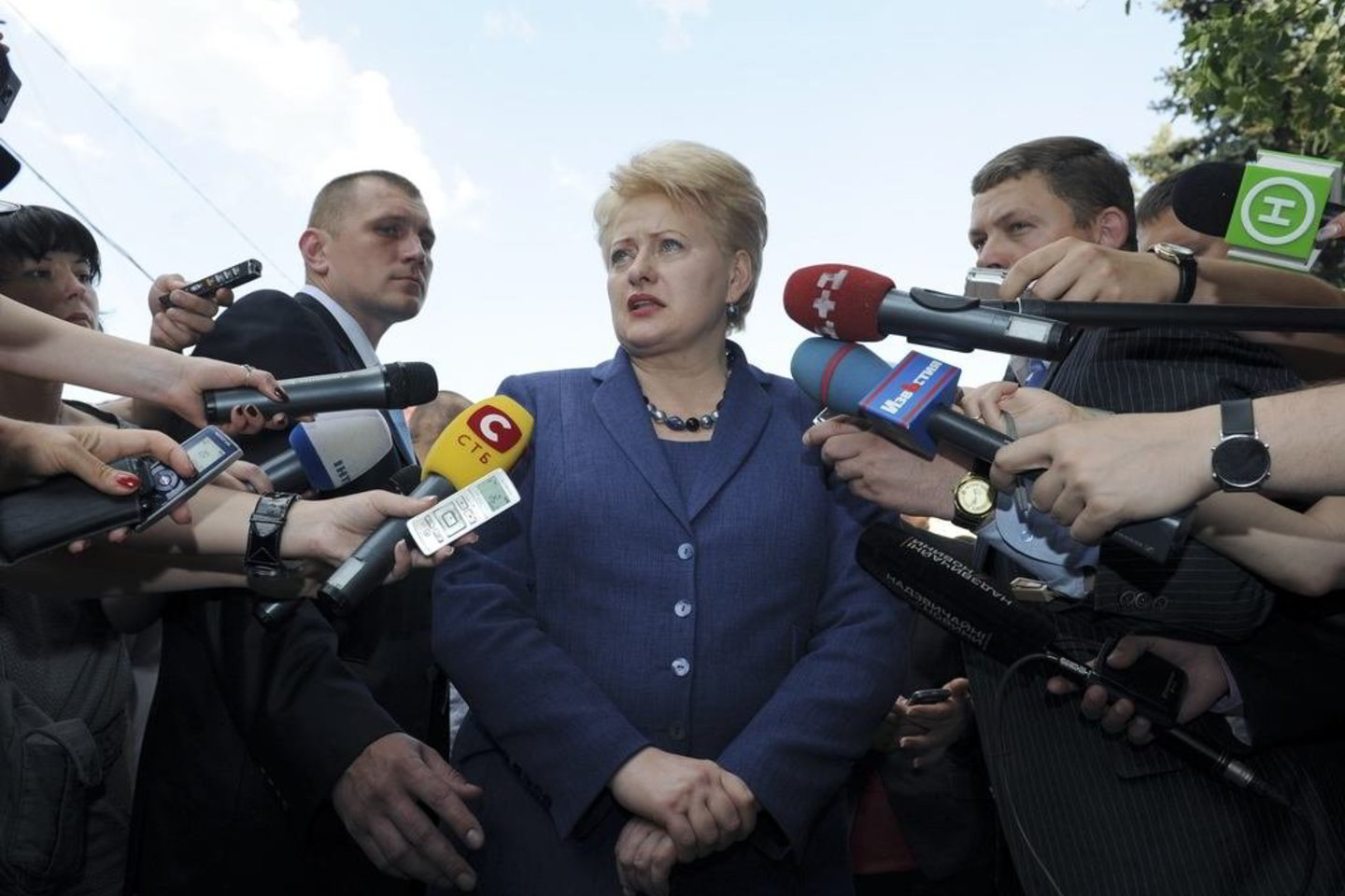 Nuteistą buvusią Ukrainos premjerę J. Tymošenko ligoninėje penktadienį aplankiusi Lietuvos prezidentė D. Grybauskaitė perspėjo, kad Europos pasitikėjimas senka, o europinė Ukrainos perspektyva darosi vis labiau miglota.
