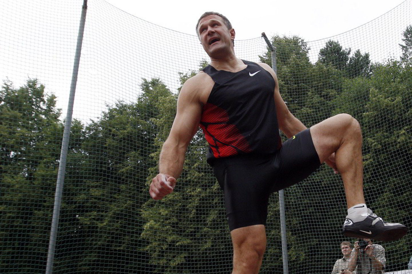 V. Alekna iš keturių bandymų be klaidų diską metė tik du kartus, o du jo bandymai nebuvo užskaityti. Per pirmą metimą jis įrankį numetė 63 m 99 cm, o antrą – 62 m 65 cm.