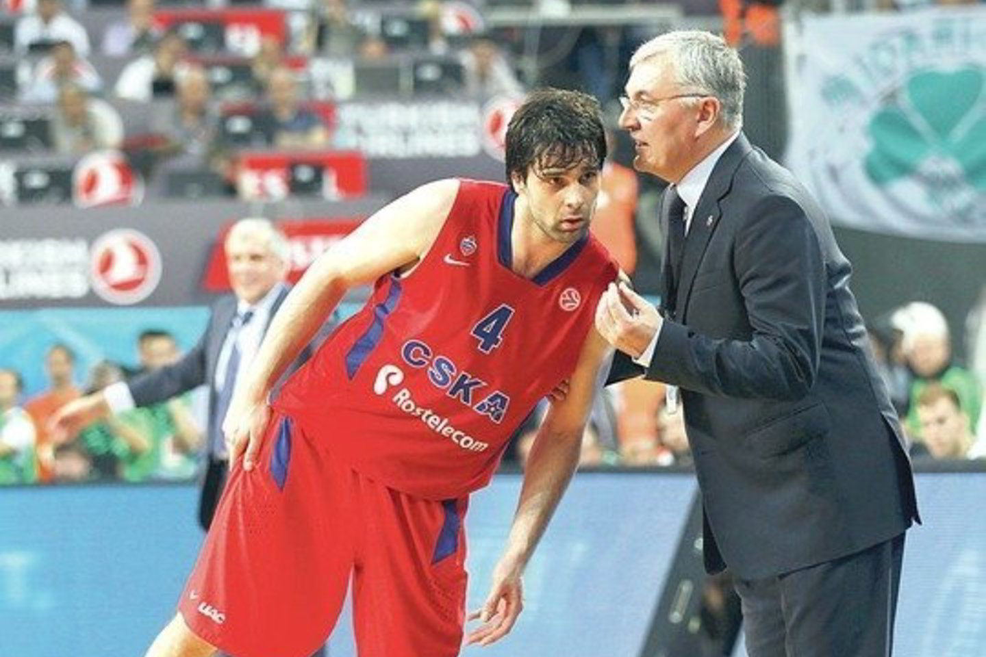 Vienas CSKA lyderių M.Teodosičius įdėmiai klauso J.Kazlausko patarimų