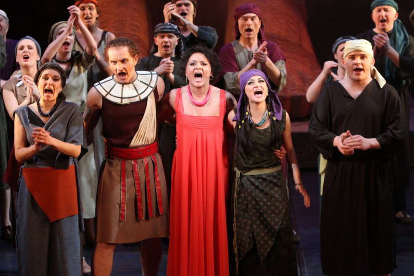 Lietuvos nacionalinio dramos teatro scenoje sostinės publika pamatys ypatingo žiūrovų dėmesio Kaune sulaukusį E. Johno ir T. Rice'o miuziklą „Aida“.