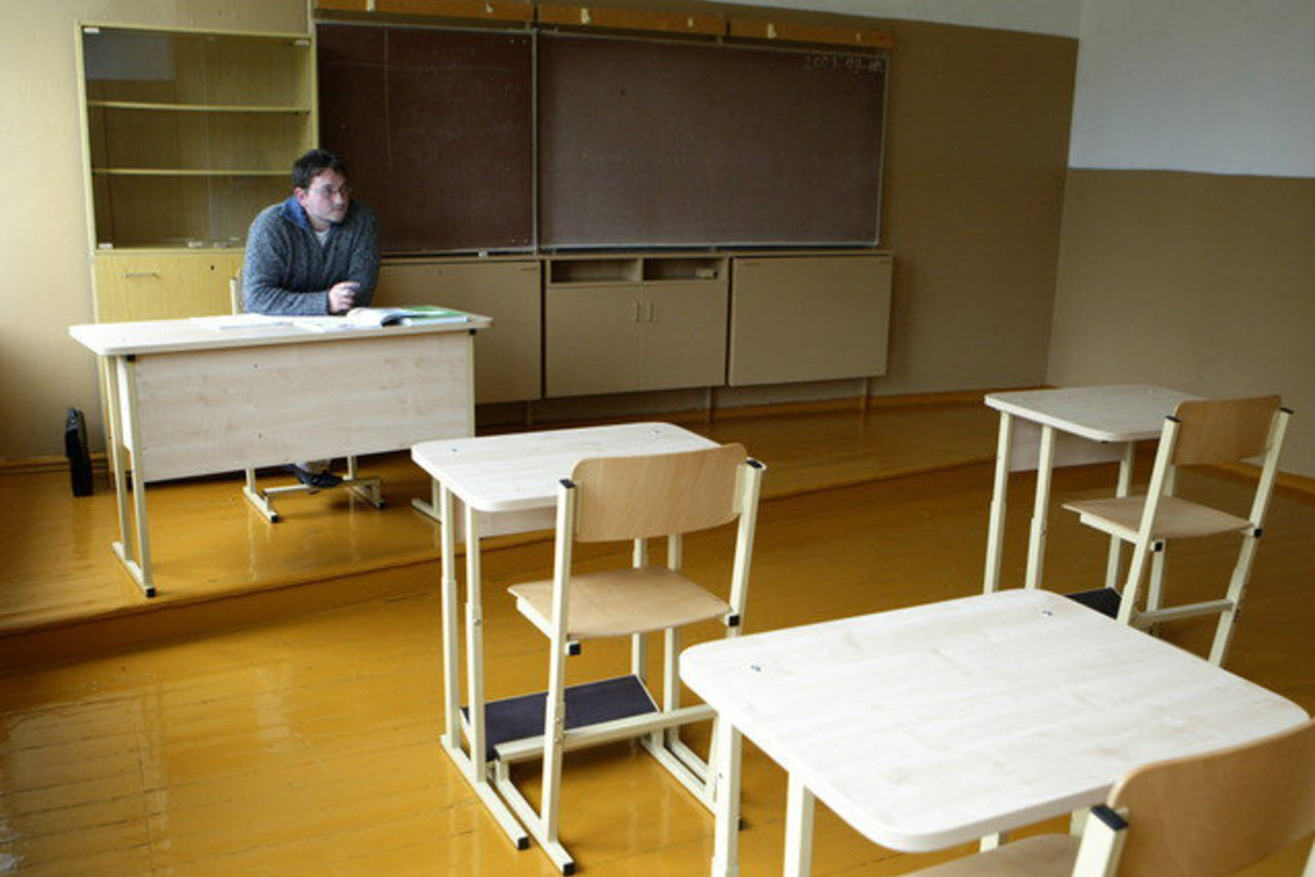 2011–2012 mokslo metų pradžioje šalies bendrojo ugdymo mokyklose dirbo 37,4 tūkst. mokytojų ir mokyklų vadovų.