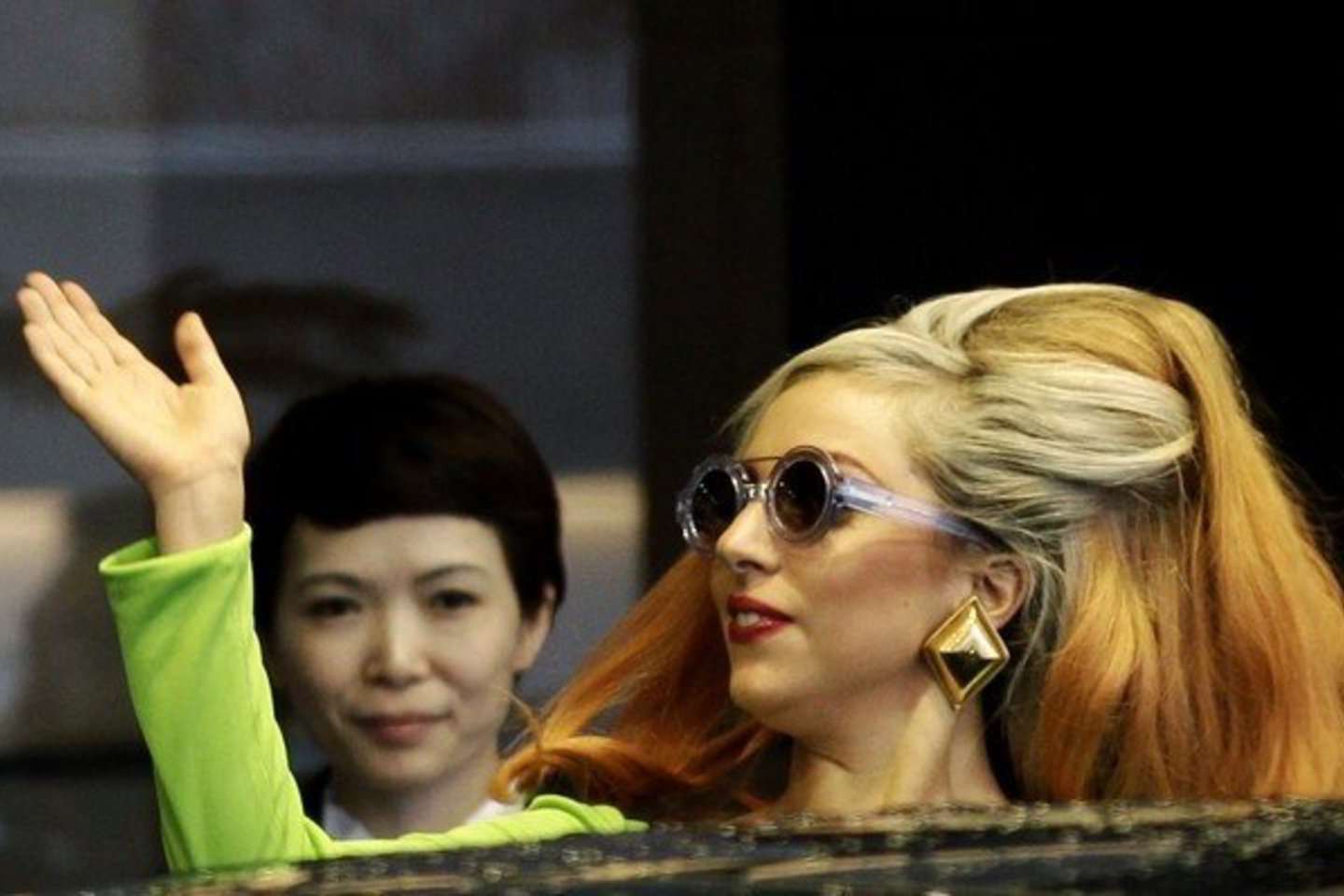 Lady Gaga šią savaitę jau buvo priversta atšaukti savo pasaulinių gastrolių „Born this Way Ball“ koncertą Indonezijoje, kilus konservatyviųjų musulmonų protestams.