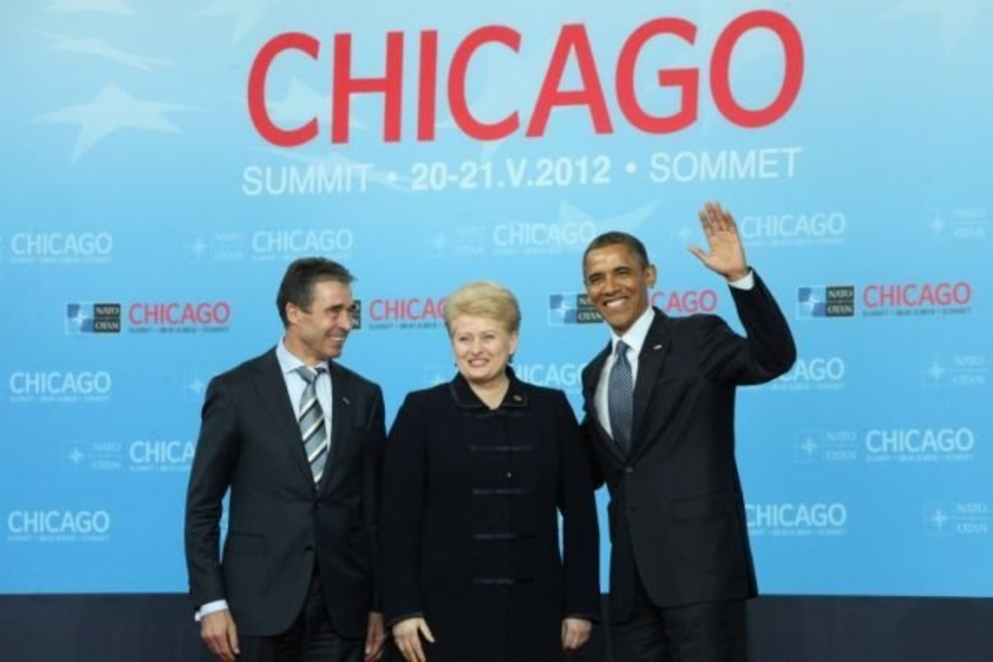 D. Grybauskaitė pabendravo su NATO vadovu A. F. Rasmussenu (kairėje) ir JAV prezidentu B. Obama.