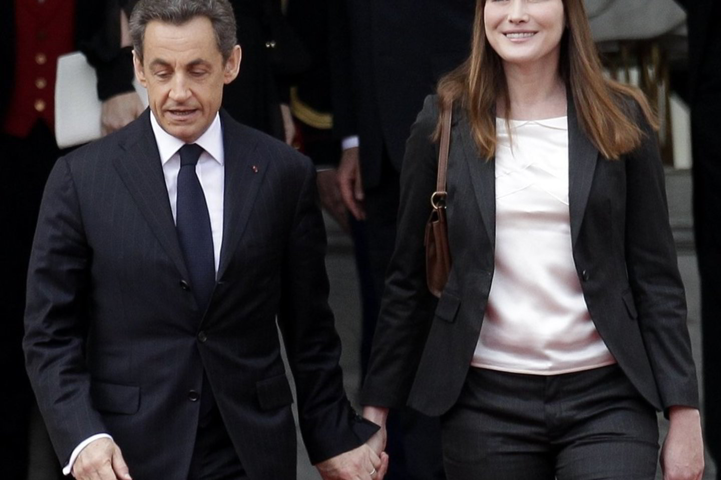 N. Sarkozy su žmona Carla atgauna jėgas.
