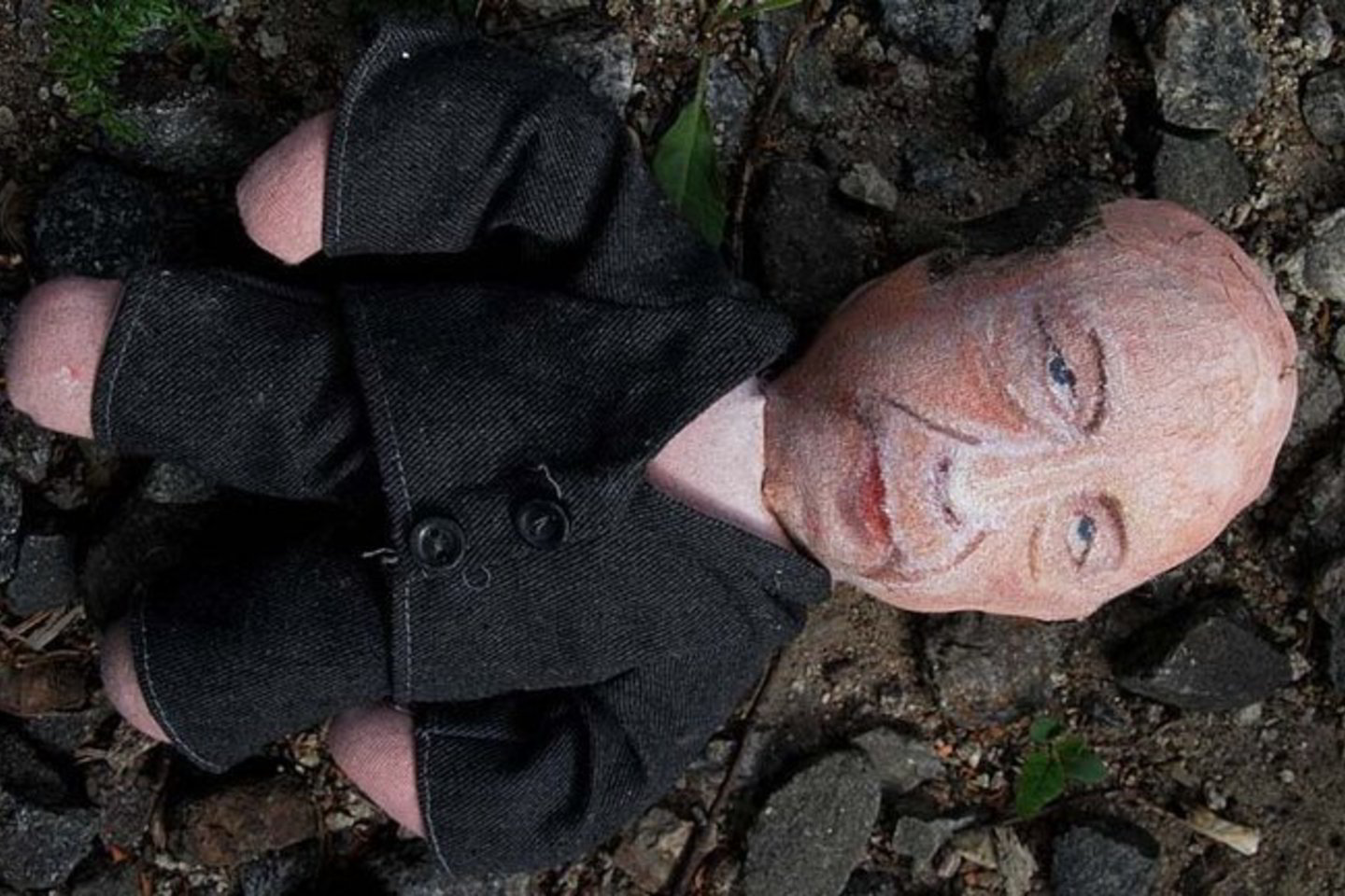 „Lėlė jau naudota, atliekant įvairius ritualus“, - rašoma skelbime.