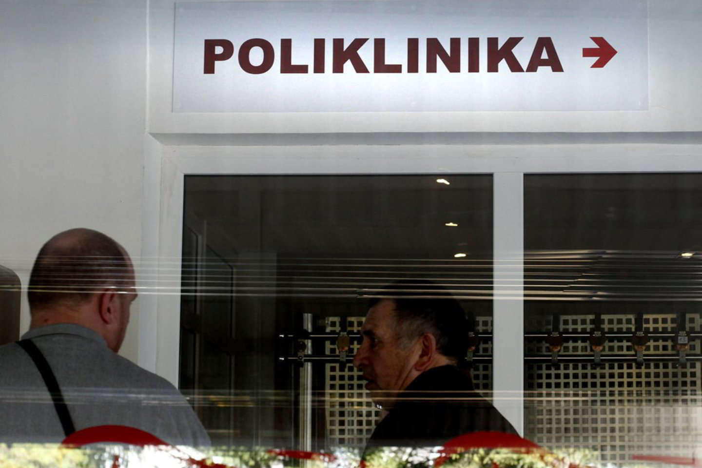 Pacientai asmens sveikatos priežiūros įstaigose neretai verčiami sumokėti už paslaugas, kurios yra nemokamos.