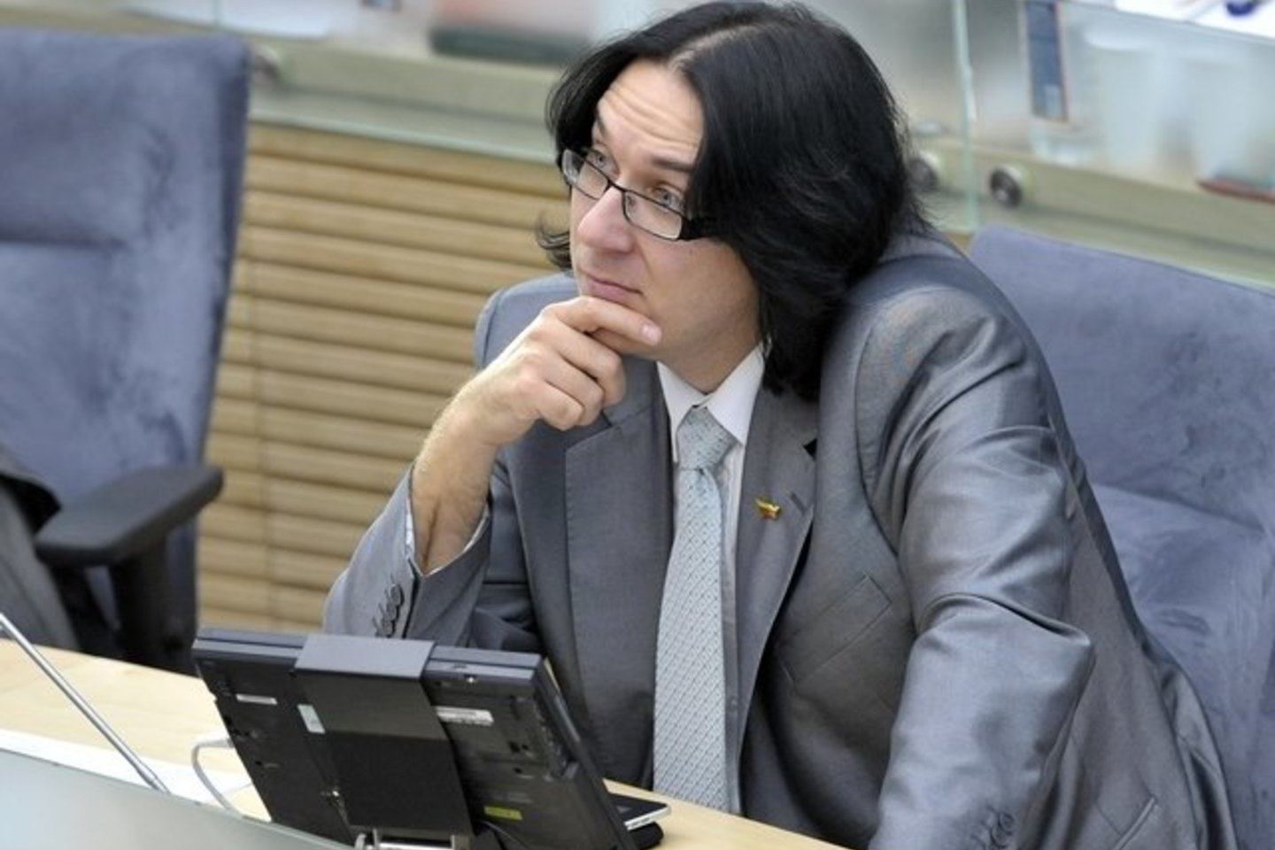 Anot A. Burbos, įstatymas ir jį lydintys teisės aktai į darbotvarkę turėtų būti grąžinti artimiausiu metu.