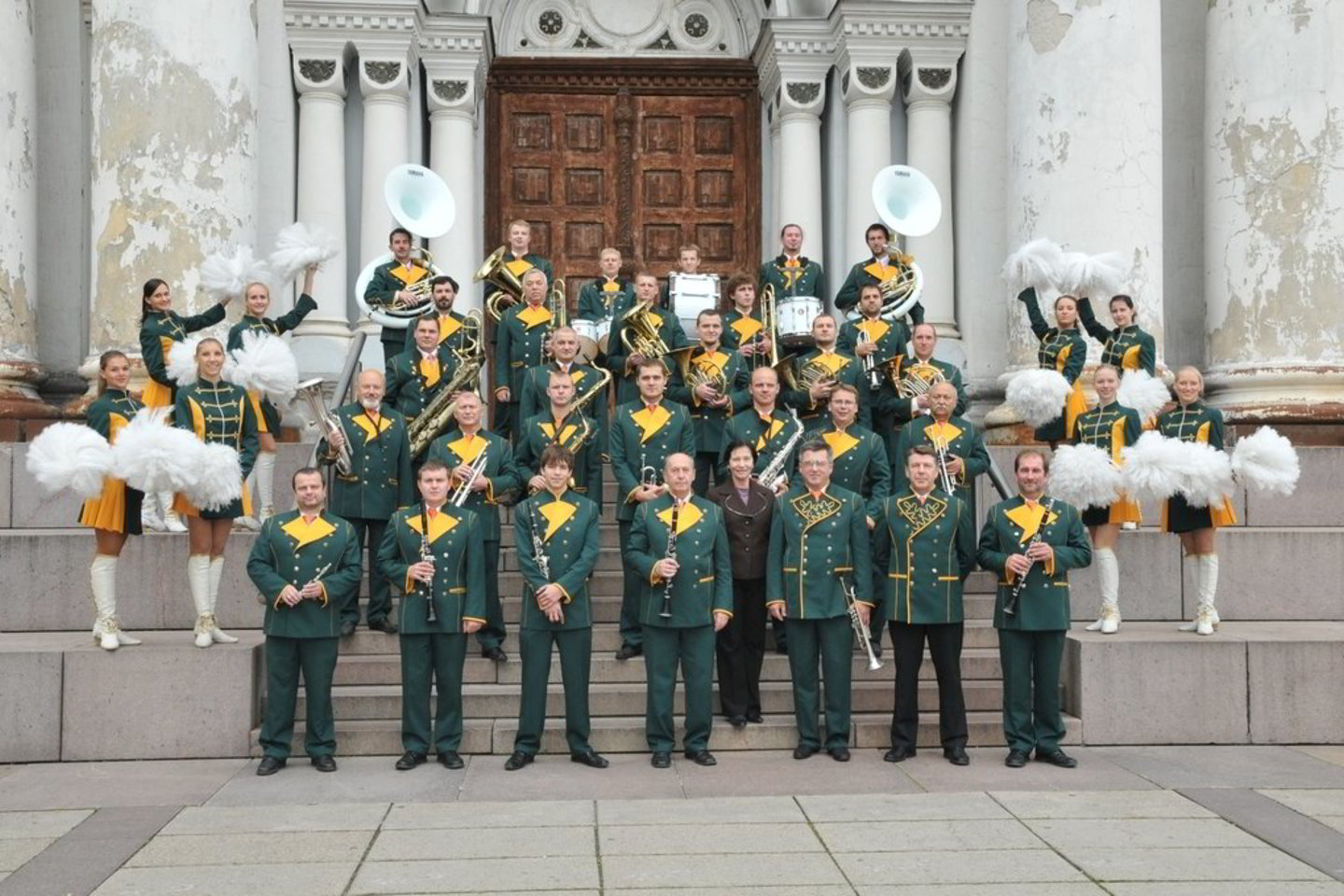 D. Kedžio šalininkų rūstybę užsitraukė groti pradėjęs Kauno pučiamųjų instrumentų orkestras "Ąžuolynas".