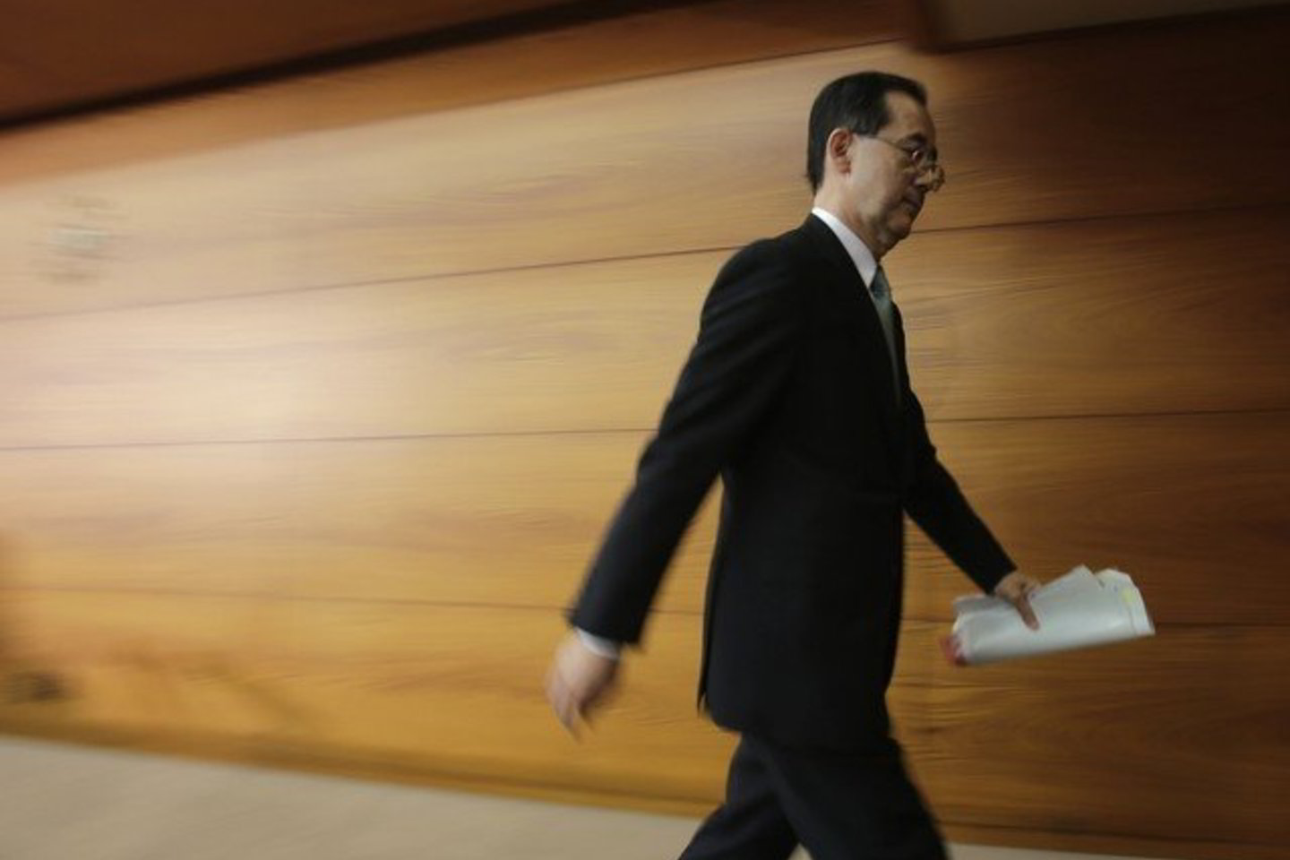 Japonijos finansų ministerija susidomėjimą obligacijomis ir anksčiau stengėsi padidinti su įžymybių pagalba.