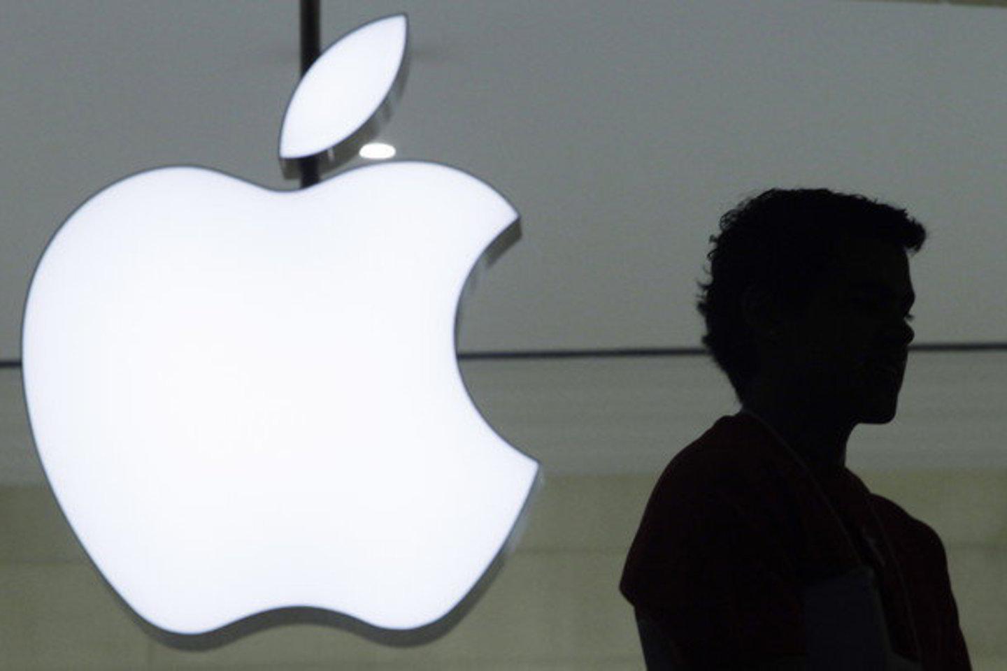 Nuo liepos technologijos milžinė mokės ketvirtinius 2,65 JAV dolerio už akciją dividendus.